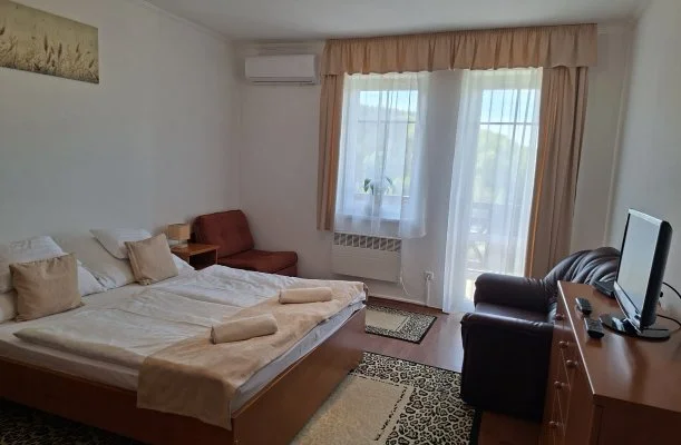 DA Apartmanh�z Egerszal�k