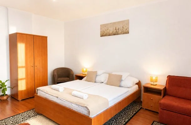 DA Apartmanh�z Egerszal�k