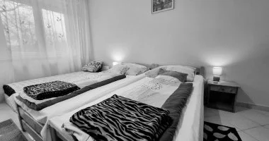 K�t �nnep k�z�tt (min. 2 �j)