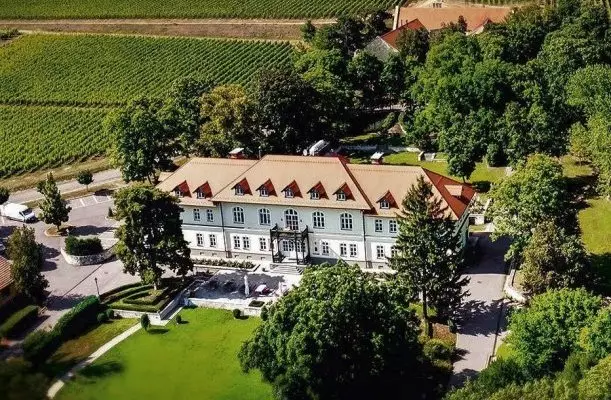 gróf Degenfeld Kastélyszálló Tarcal gróf Degenfeld Kastélyszálló Tarcal