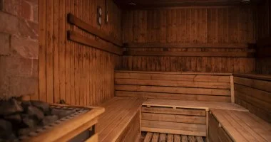 M�jus 1. (min. 2 �j)