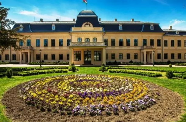 Édenkert Apartmanház Gyula Édenkert Apartmanház Gyula