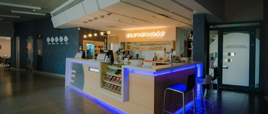 Eleven Business & Sport Hotel Jszrokszlls