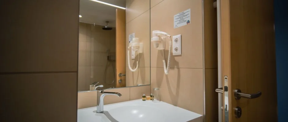 Eleven Business & Sport Hotel Jszrokszlls