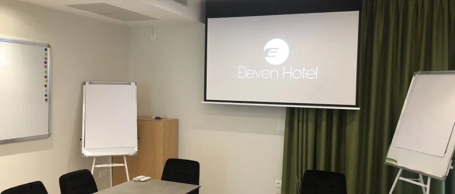 Eleven Business & Sport Hotel Jszrokszlls
