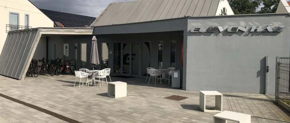 Eleven Business & Sport Hotel Jszrokszlls