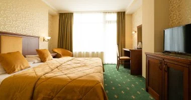 Két ünnep között