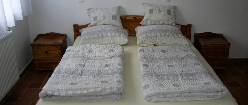 EMAN Apartmanh�z S�rv�r