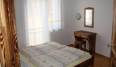 EMAN Apartmanh�z S�rv�r