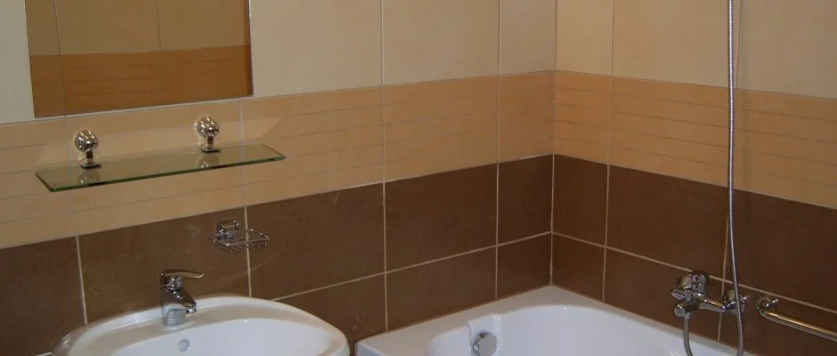 EMAN Apartmanh�z S�rv�r