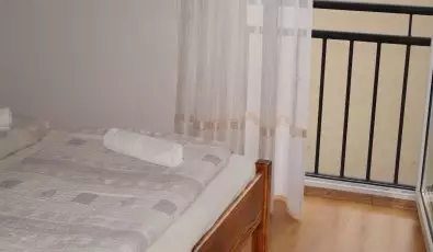 EMAN Apartmanh�z S�rv�r