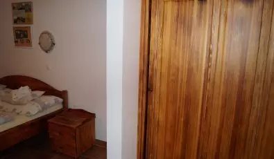 EMAN Apartmanh�z S�rv�r