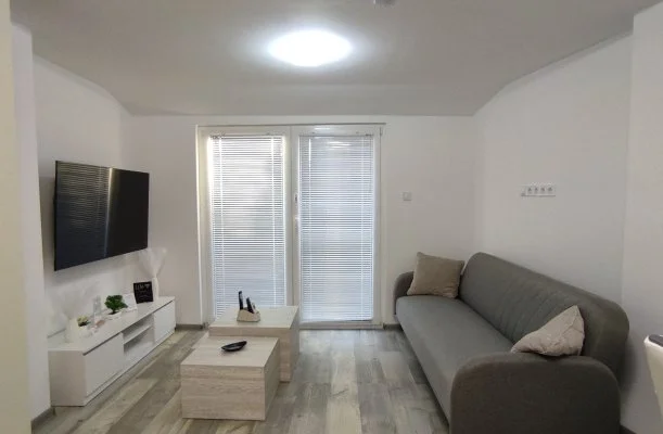 �nId�m Orosh�za