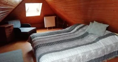 Oktber 23. (min. 4 j)