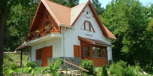 Szarvas Panzi� Erd�b�nye
