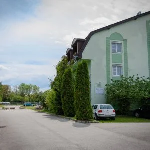 Erika Apartman Sárvár - Napi árak (1 éjtől)