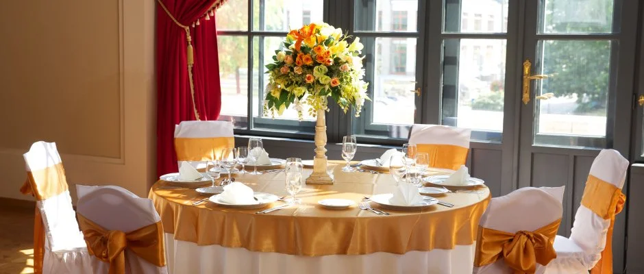 Erzsbet Kirlyn Szlloda Gdll