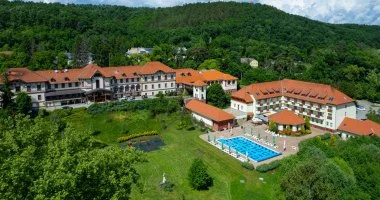  - Napi �r f�lpanzi�val