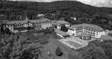 Szilveszter (min. 3 j)