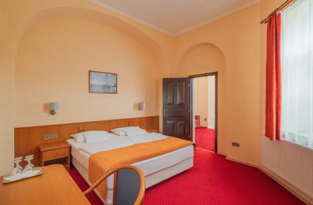 Erzsbet Park Hotel Pardfrd