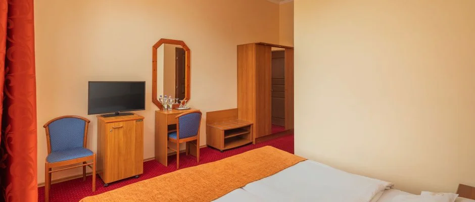 Erzsbet Park Hotel Pardfrd