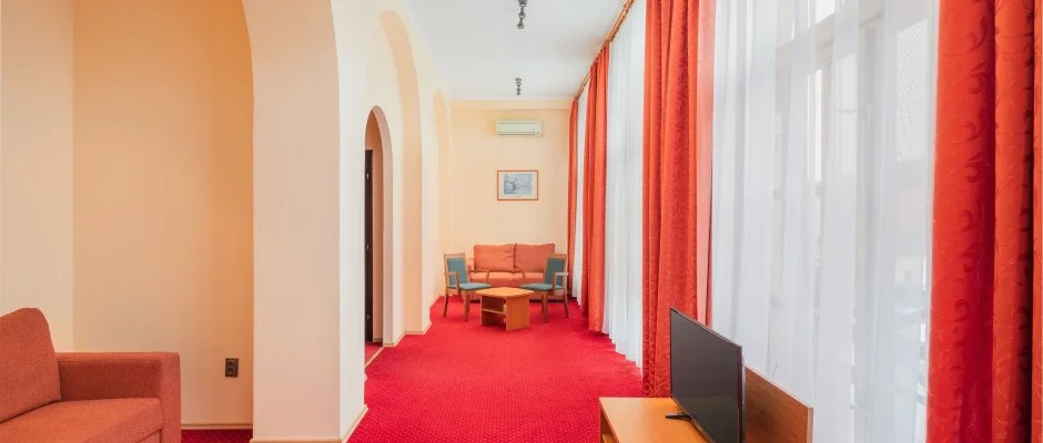 Erzs�bet Park Hotel Par�df�rd�
