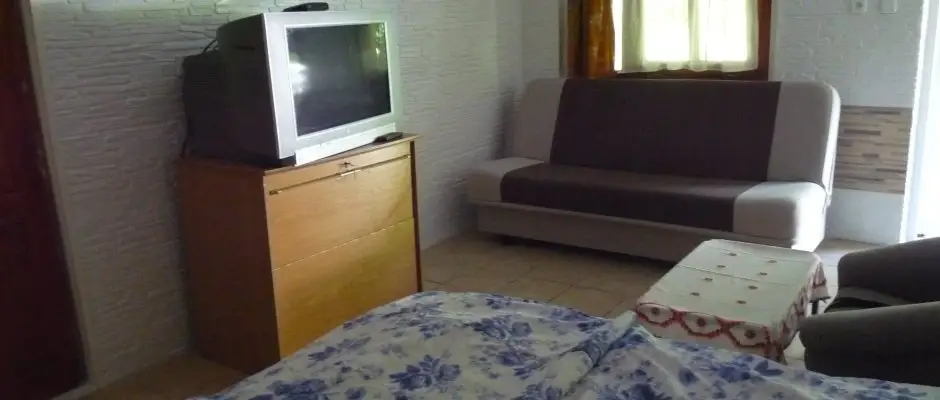 Eszter Apartman Balatonkereszt�r