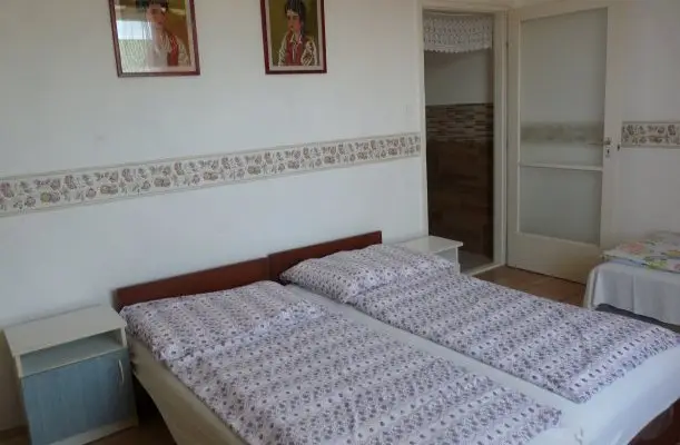 Eszter Apartman Balatonkeresztúr Eszter Apartman Balatonkeresztúr