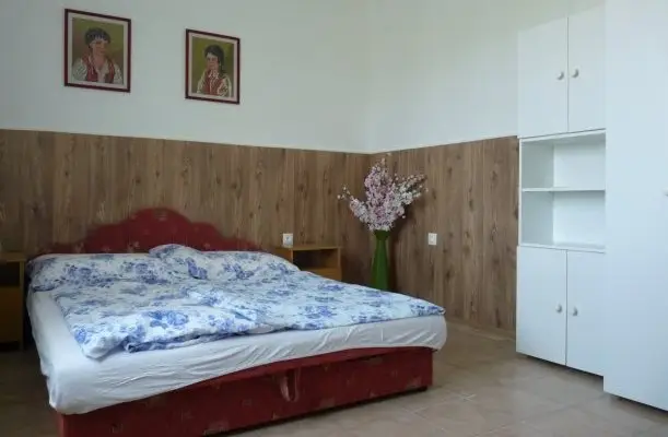 Eszter Apartman Balatonkeresztúr Eszter Apartman Balatonkeresztúr