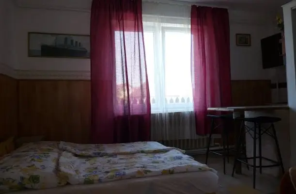 Eszter Apartman Balatonkeresztúr Eszter Apartman Balatonkeresztúr
