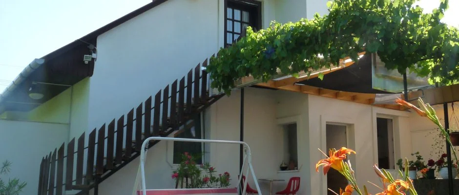 Eszter Apartman Balatonkereszt�r