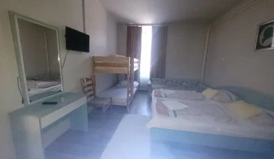 Ez�stfeny� �d�l� Visegr�d