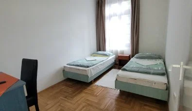 Ez�stfeny� �d�l� Visegr�d