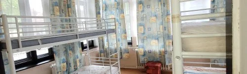 Ez�stfeny� �d�l� 