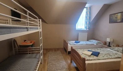 Ez�stfeny� �d�l� Visegr�d