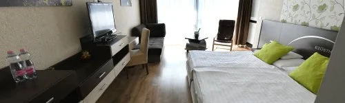 Ez�sth�d Hotel 