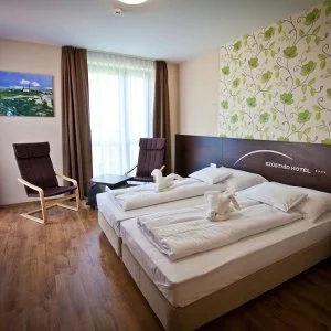 Ezüsthíd Hotel Veszprém - Két ünnep között