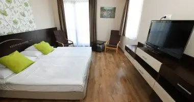 - Napi árak reggelis ellátással
