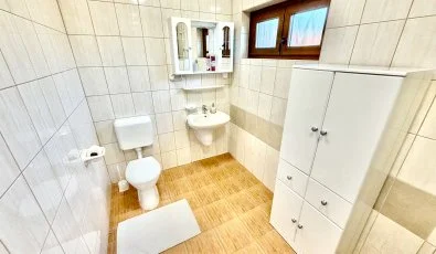 Fenyves Vend�gh�z Si�fok