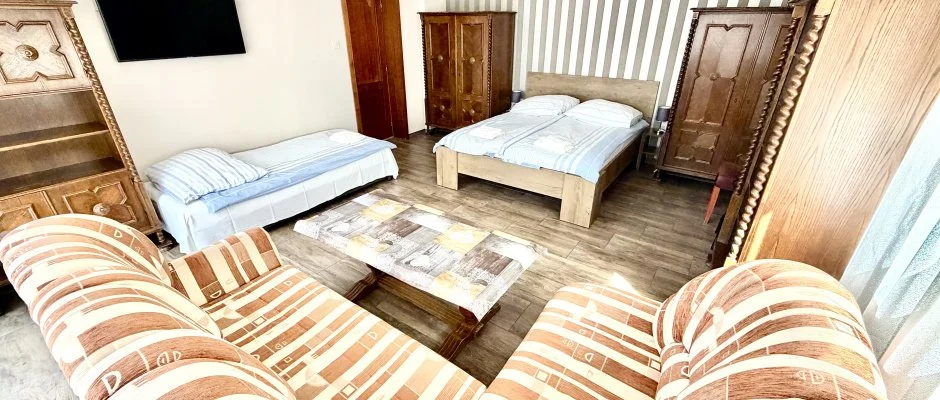 Fenyves Vend�gh�z Si�fok