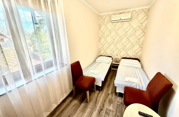Fenyves Vend�gh�z Si�fok