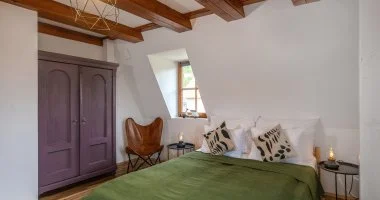 M�jus 1. (min. 2 �j)