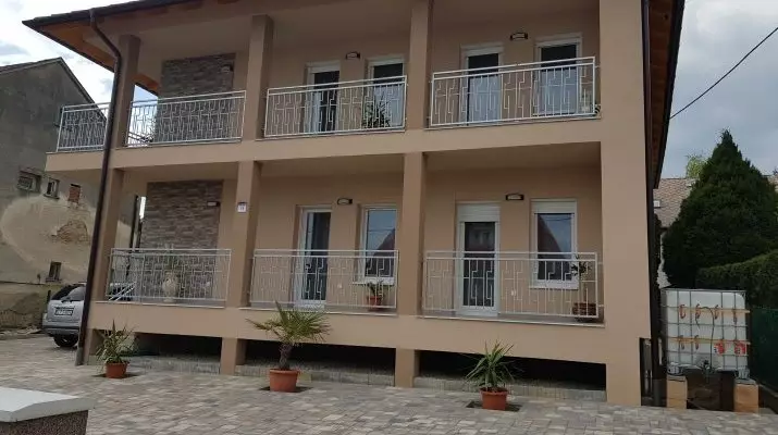 Flaming Apartmanhz Hvz