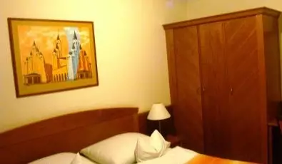 Fortuna Villa H�v�z