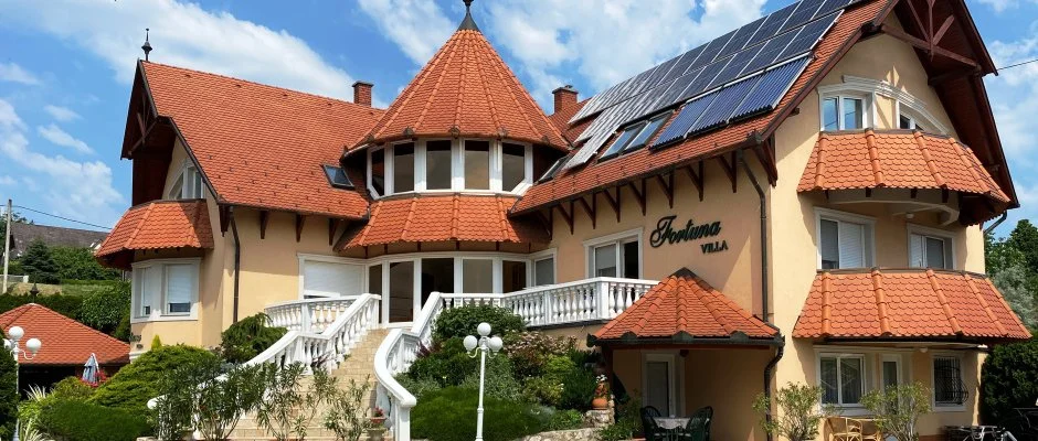 Fortuna Villa H�v�z