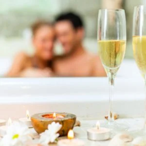  Kecskemét - Szombat este kettesben (1 éjtől)