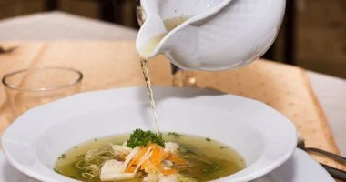 M�jus 1. (min. 3 �j)