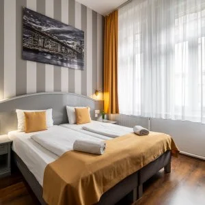 Full Moon Budapest - Napi árak