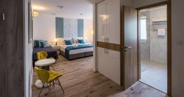 M�jus 1. (min. 3 �j)