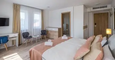 Augusztus 20. (min. 3 éj)